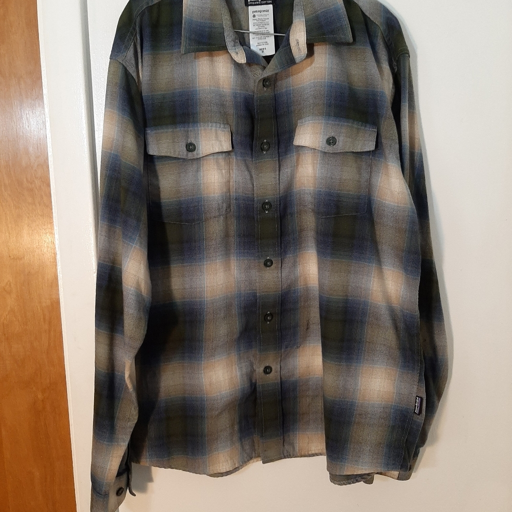 Patagonia Mens Plaid Button Up Top Sz M